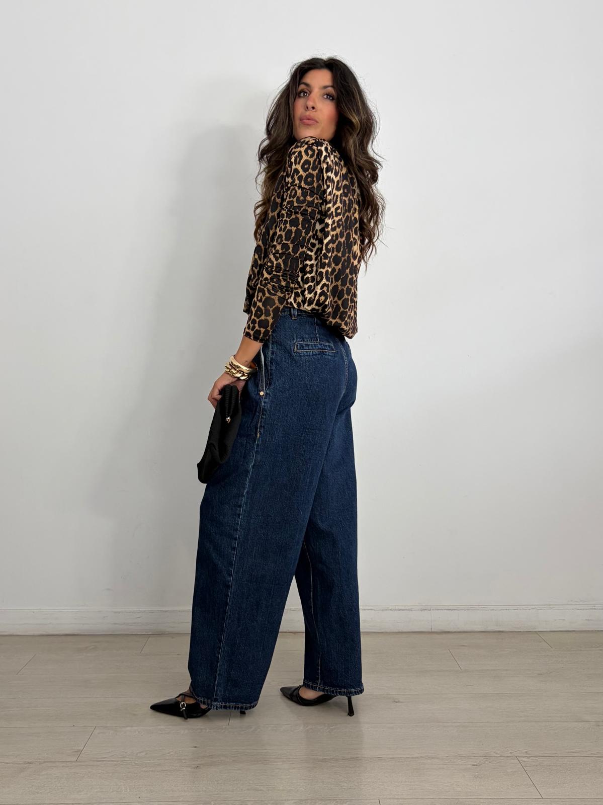 CAMISETA LICRA + HOMBRERAS LEOPARDO