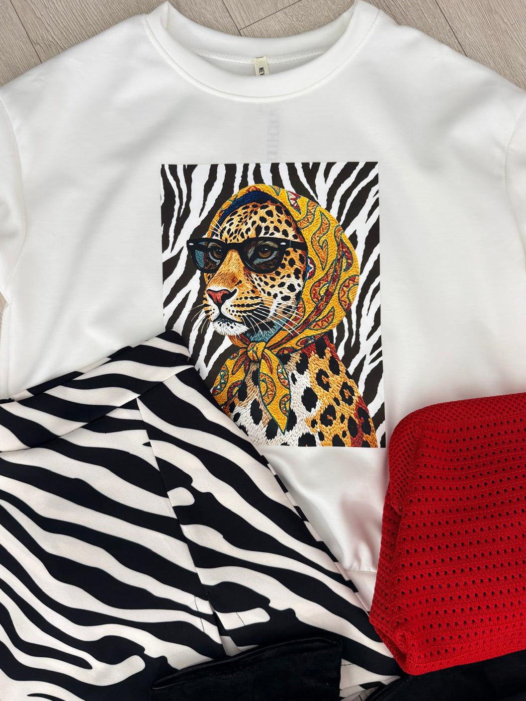 SUDADERA CEBRA FELINE PAÑUELO
