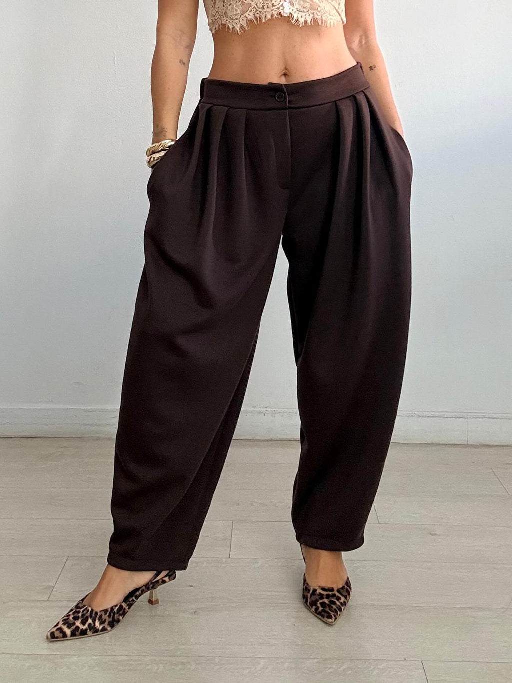 PANTALÓN BALLÓN FLUIDO SUAVE PINZAS CLAU