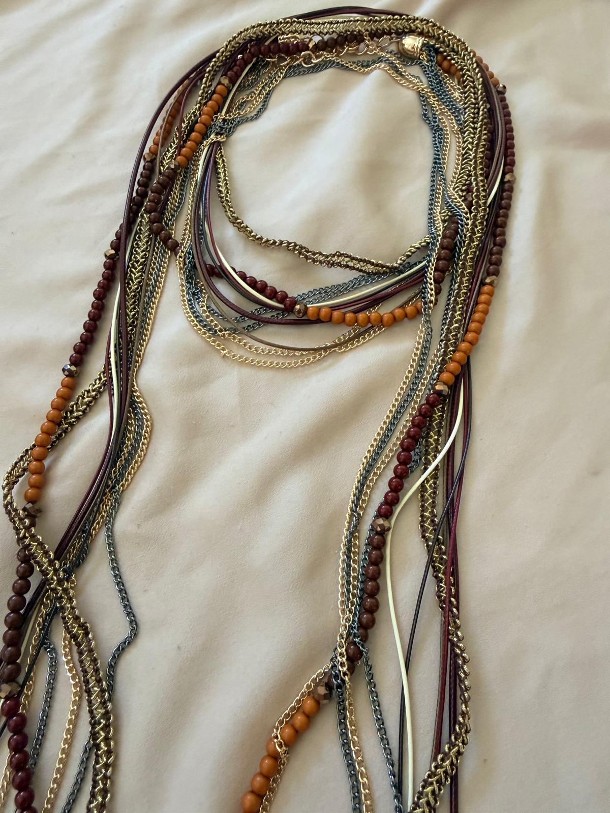 MULTI COLLAR LARGO BOLITAS