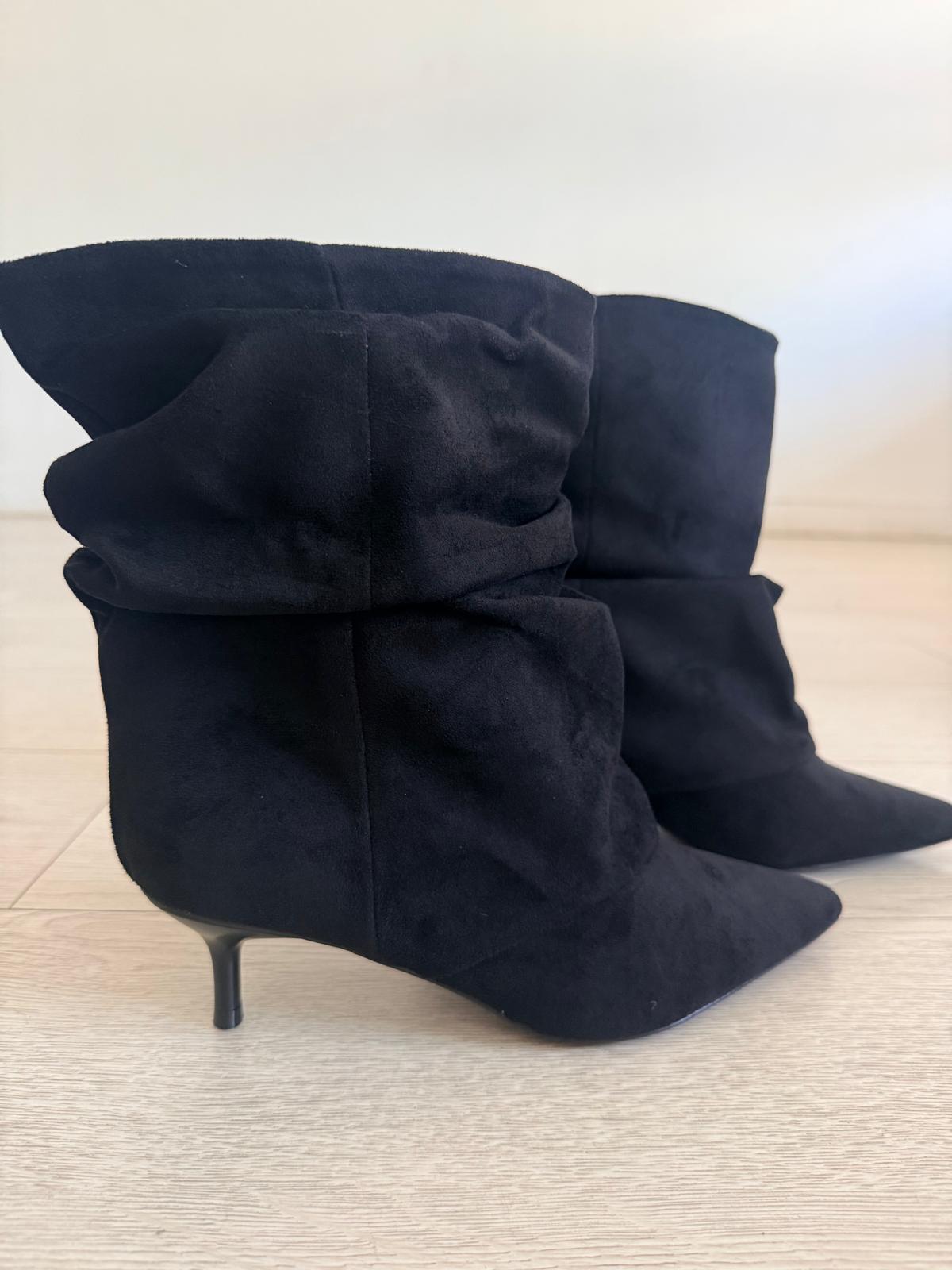 BOTIN ANTELINA FRUNCIDO