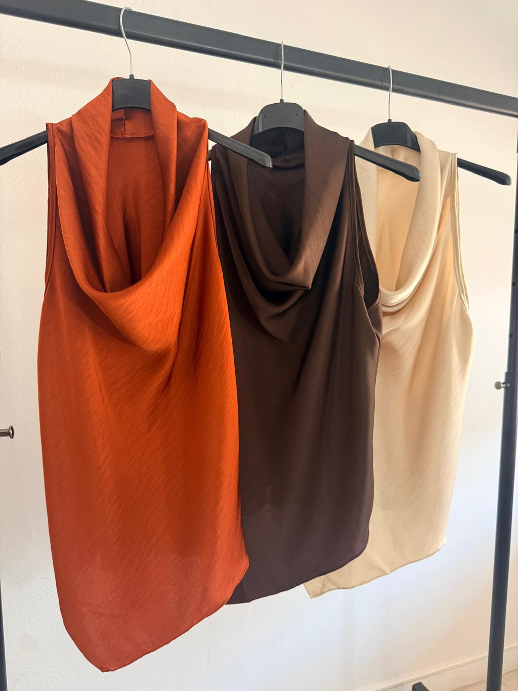 BLUSA SATEN PICO