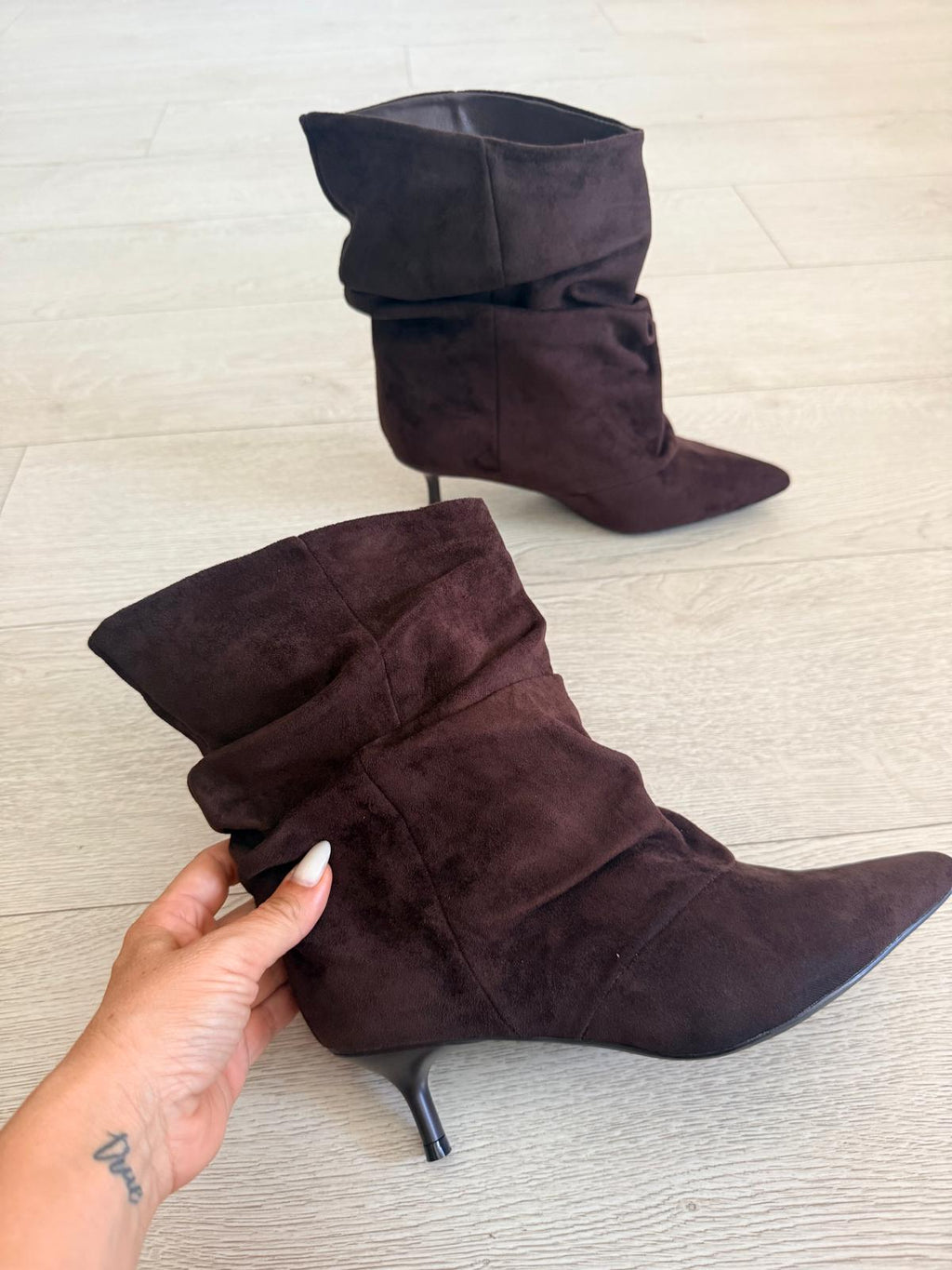 BOTIN ANTELINA FRUNCIDO