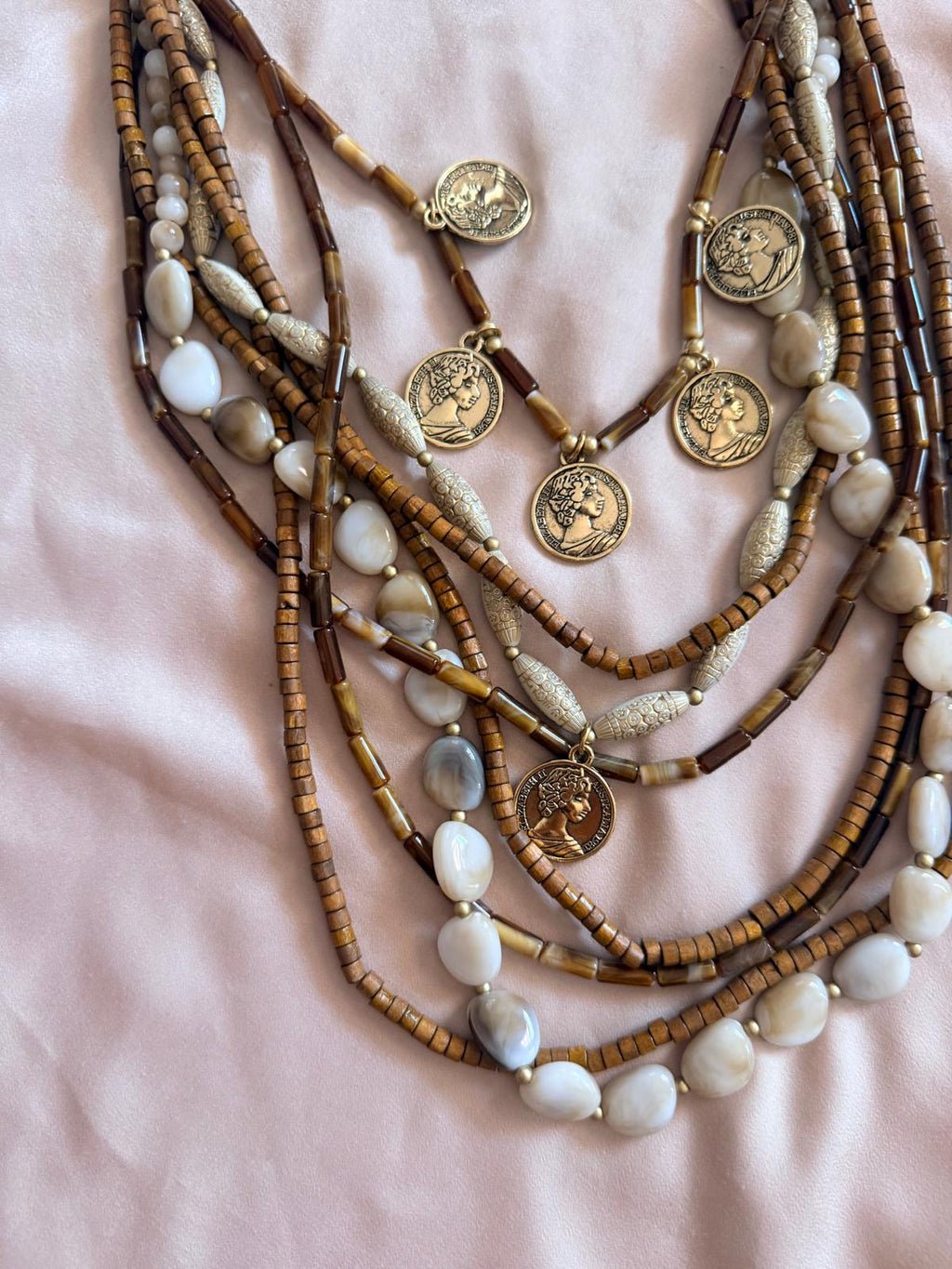 COLLAR ABALORIOS + MONEDAS