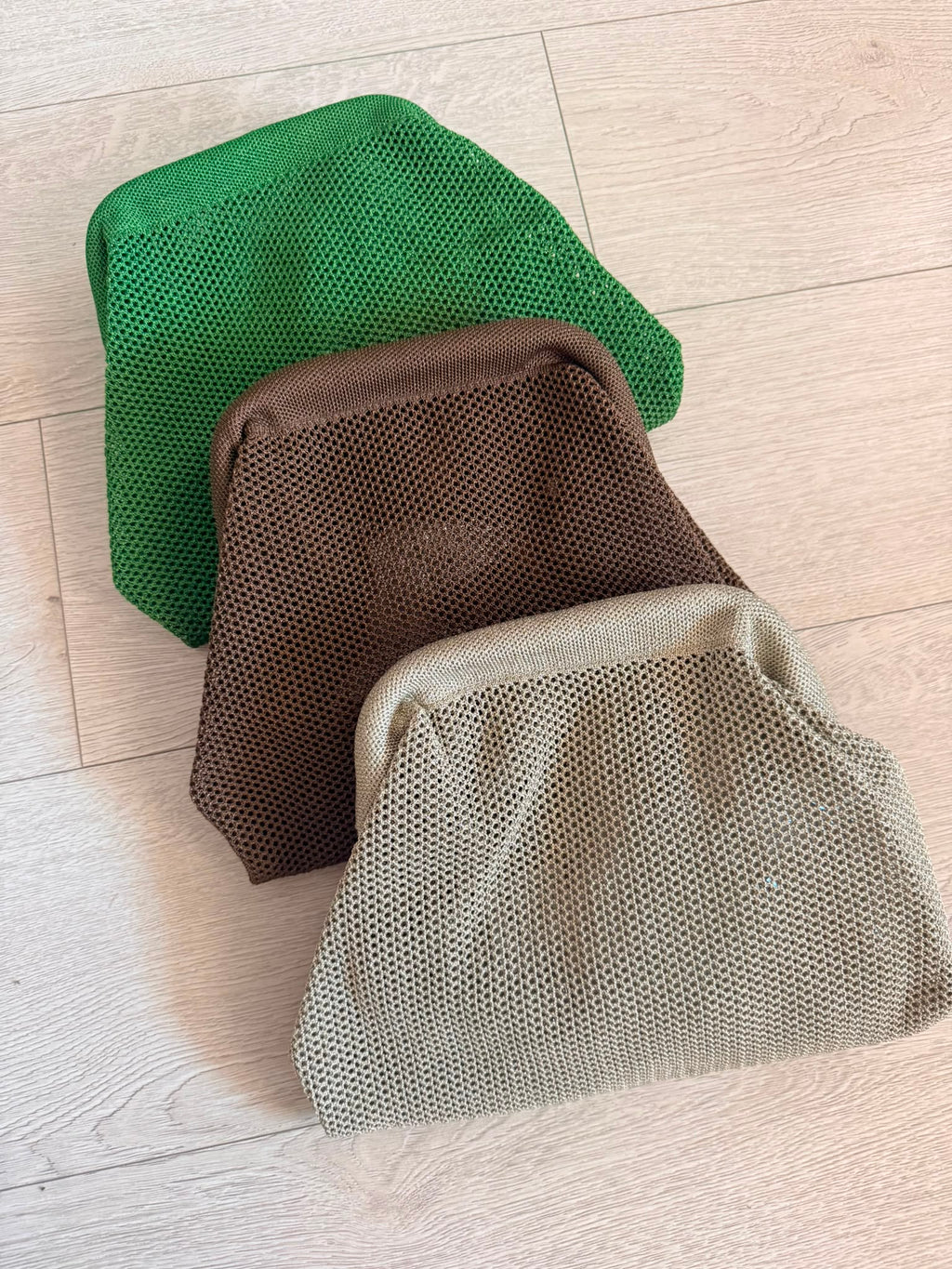 BOLSO CLUTCH BRILLO