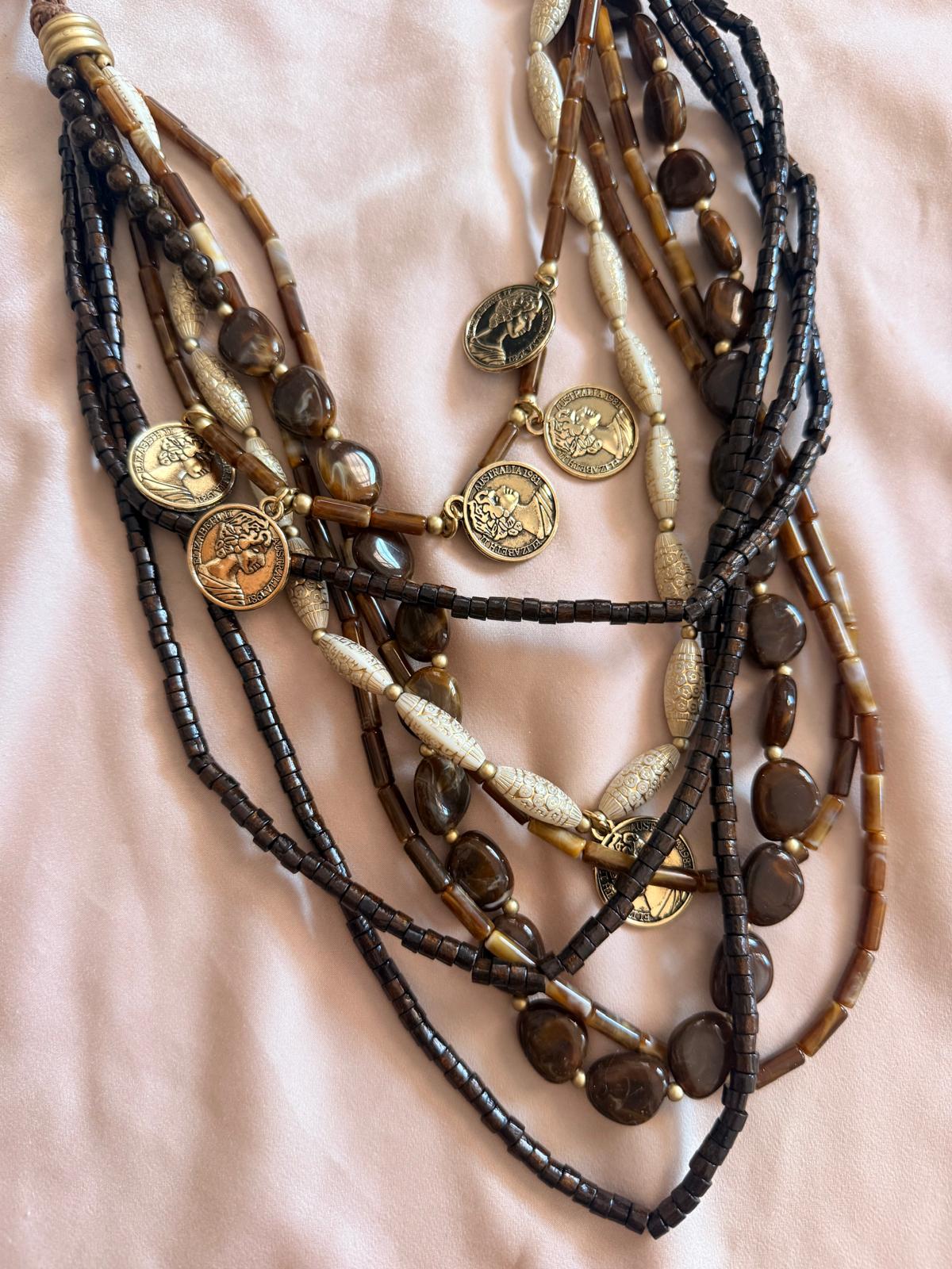 COLLAR ABALORIOS + MONEDAS