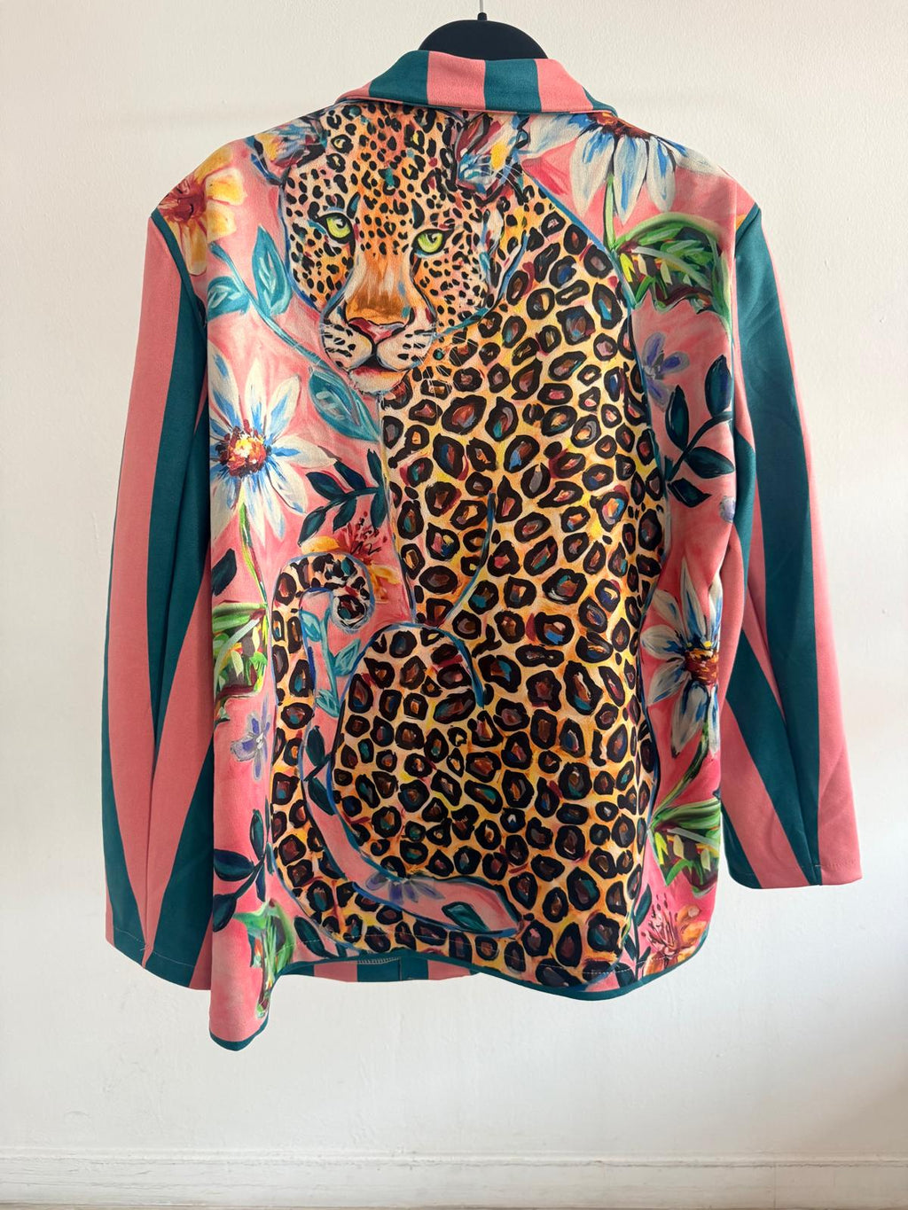 BLAZER ANTELINA PANTERA +   RAYAS TURQUESA/ROSA
