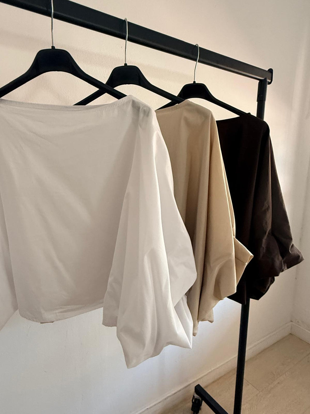 BLUSA CORTA BASIC