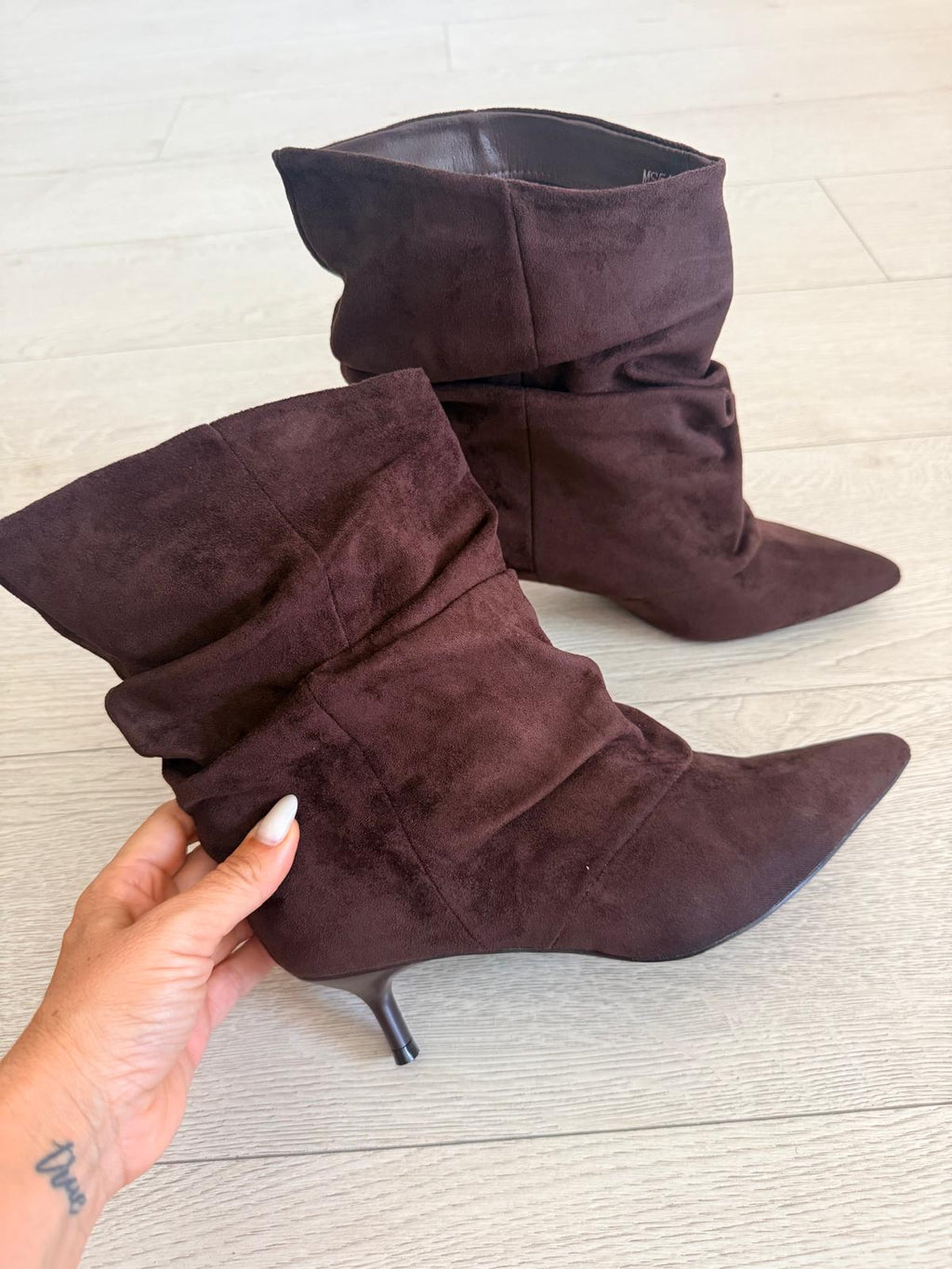 BOTIN ANTELINA FRUNCIDO