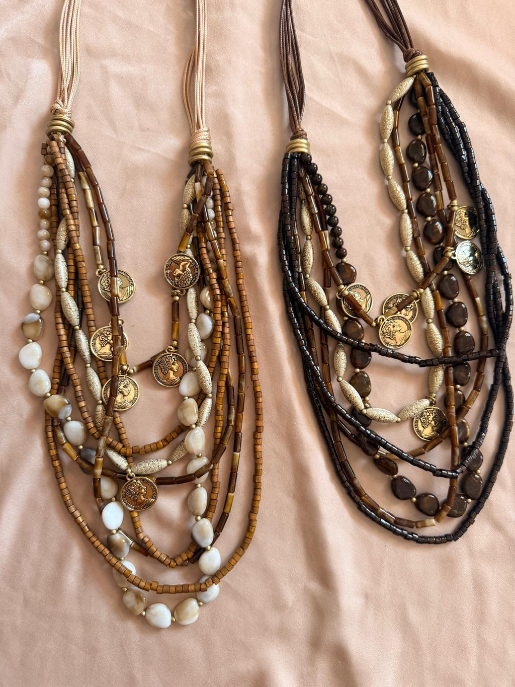 COLLAR ABALORIOS + MONEDAS